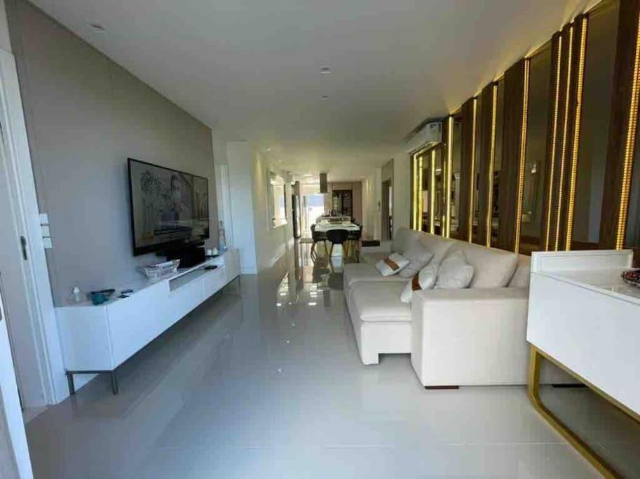 Apartamento 4 Suites, Piscina Exclusiva, Barra Sul, B.camboriu Balneario Camboriu