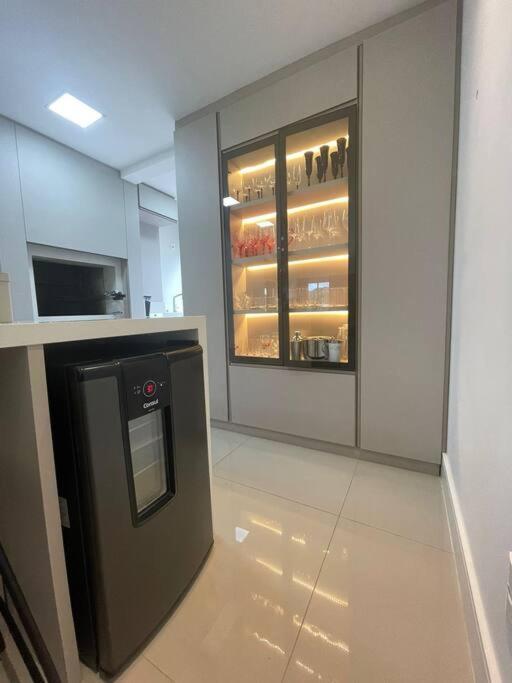 4 Suites, Piscina Exclusiva, Barra Sul, B.camboriu Apartamento